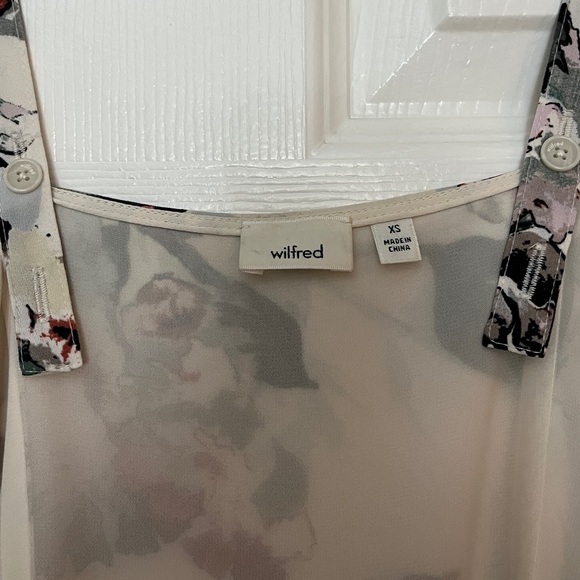 Aritzia | Wilfred Astere Wrap Dress in white floral - Picture 5 of 6